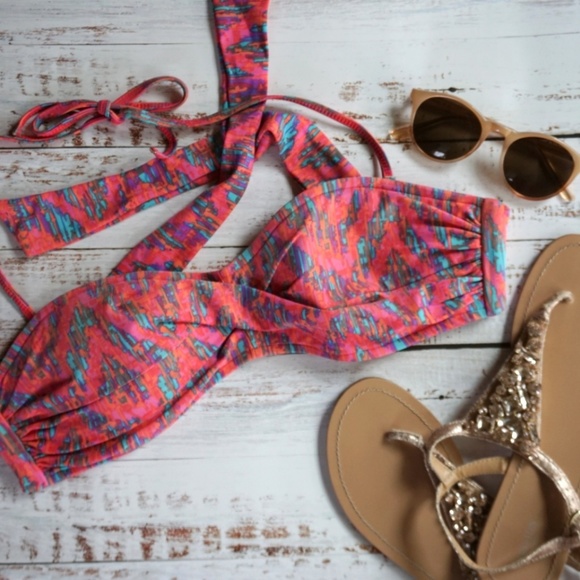 Bikini Top with Removable Strap - Picture 1 of 4